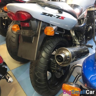 KAWASAKI ZR-7S ZR750F-110103 2004